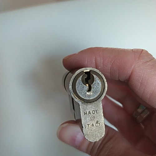 Vintage locks set of 4 used, 2 with keys, 6 cm and 5.5 cm