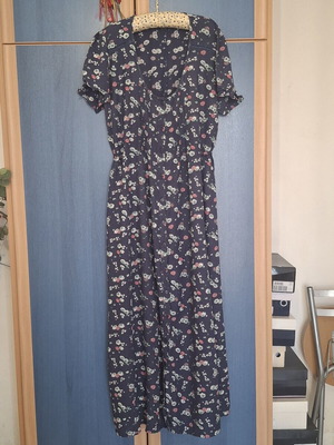 Attrattivo floral midi dress XL lightly used