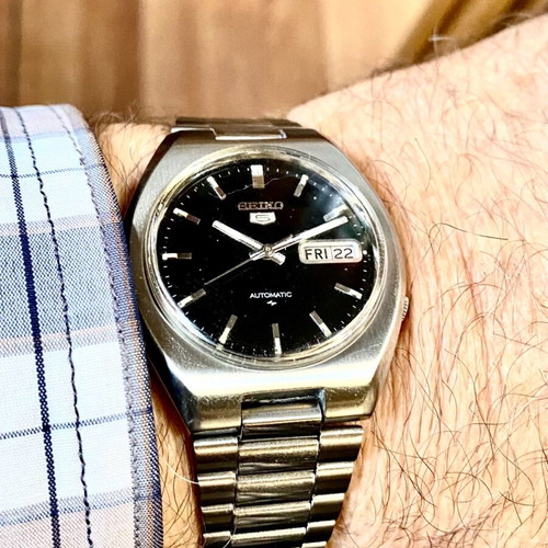 Seiko 5 N9 automatic vintage 1970s watch like new