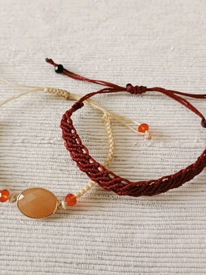 Macrame bracelets new, set of 2, cream and burgundy