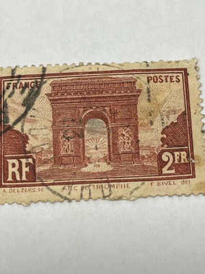 Collectible France stamp Arc de Triomphe 1931 like new