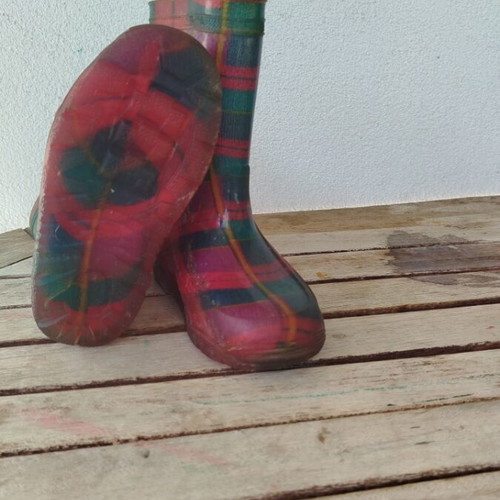 G & G Girls' Rain Boots size 26 like new, colorful