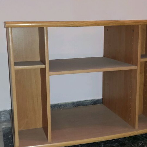 Rolling TV stand in very good condition