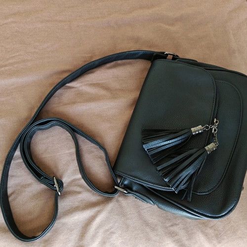 Black crossbody bag like new