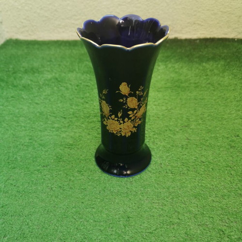 Vintage Bavarian porcelain vase with cobalt and 22K gold, like new