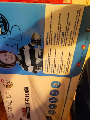 UrbanGlide Ride 55 Flash Red Детски електрически скутер нов