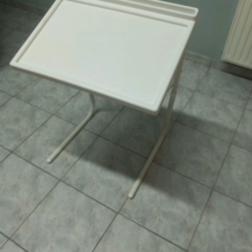 Folding table new, practical and convenient