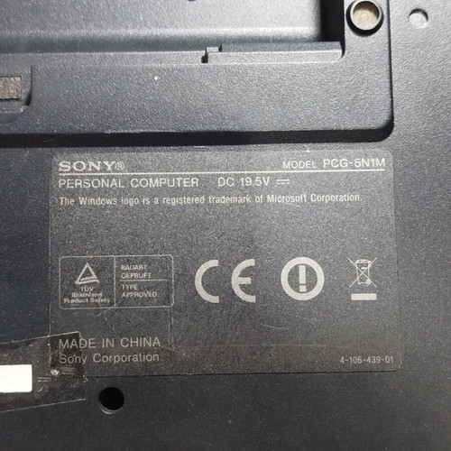 Sony Vaio laptop for parts, no RAM or disk