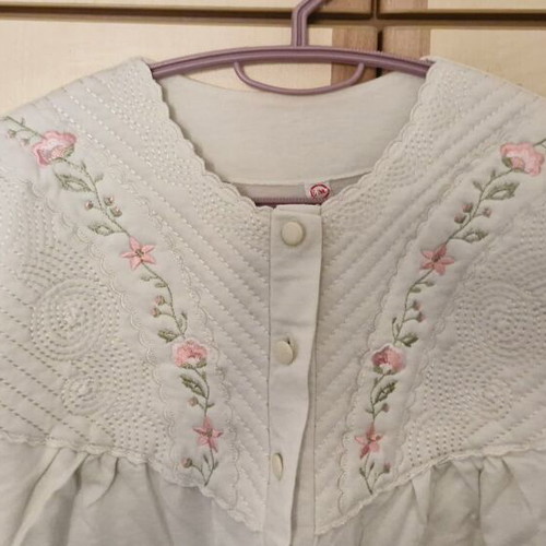 Nightgown like new, unworn