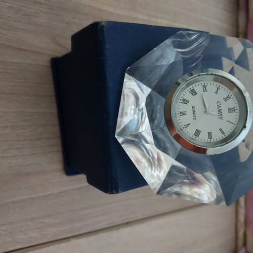 Table clock Camfy quartz used with some back wear