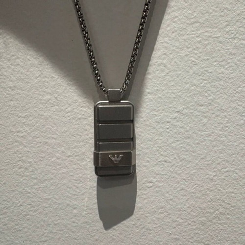Emporio Armani necklace like new, silver