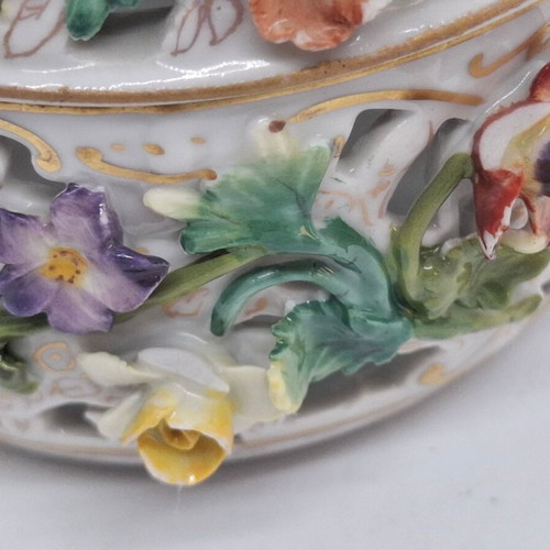 Antique Dresden πορσελάνινο κουτί μεταχειρισμένο με λουλούδια