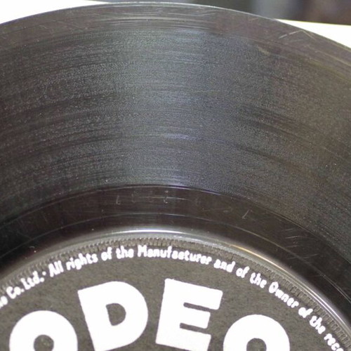Ta Moutzouromena Cheria & Orkizomai Stin Andriki Timi Mou 7'' vinyl used, laiko
