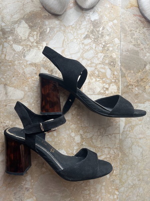 Tamaris sandals like new, black with tortoise heel 8cm, size 37