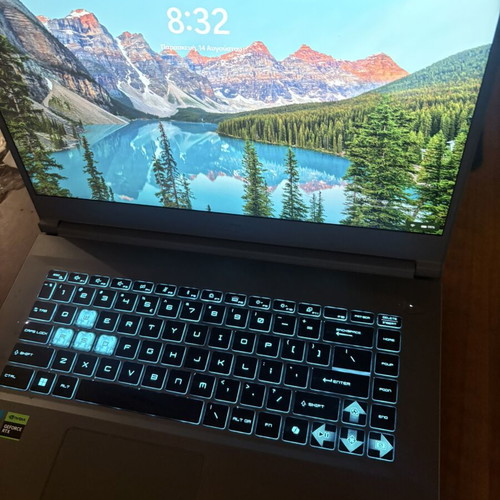 MSI Thin 15 B12VE laptop with RTX 4050, i5-12450H, 16GB RAM, 1TB SSD, 144Hz