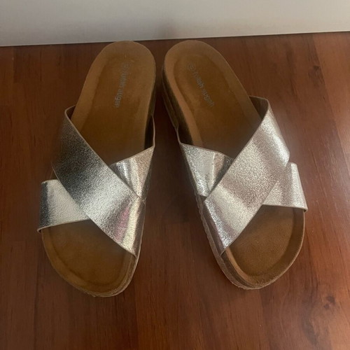 Fullah Sugah sandals platforms size 41 like new, gold silver