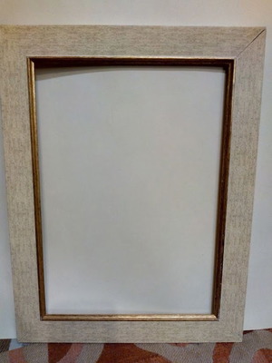 Picture frames set of 2 like new, beige with gold inner liner
