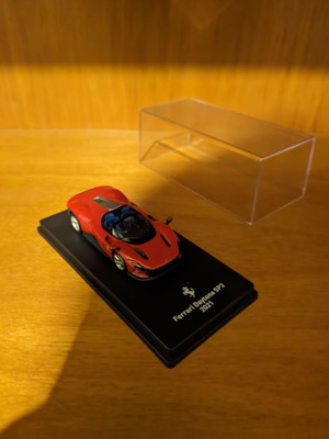 Συλλεκτικά E. Irvine 1995 Helmet και Ferrari Daytona SP3 σαν καινούργια