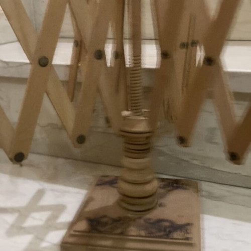 Wooden folding yarn swift used for threads