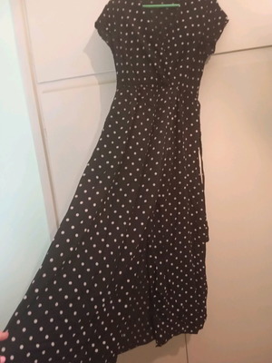Maxi dress black polka dot like new, medium, cotton summer