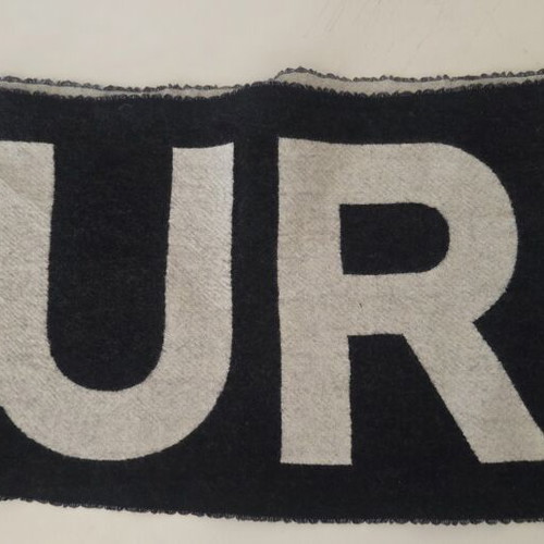 Burberry Reversible Logo Wool Jacquard Scarf like new, black and grey