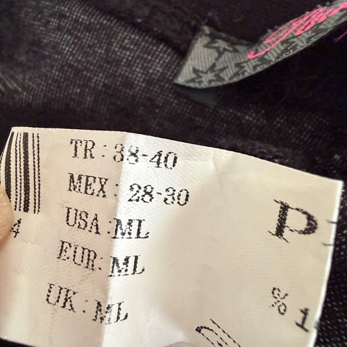 Leggings like new with leather and fur side detail, size M