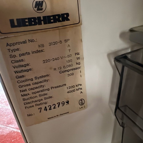 Liebherr refrigerator and freezer used, 1987, 147x60x60 cm and 85x60x60 cm