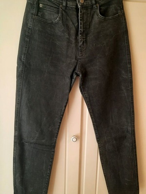 Pull & Bear black high-rise elastic jean used, slim fit size M