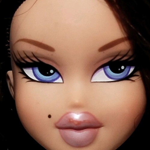 Bratz Twinz Phoebe nude doll used with flaws