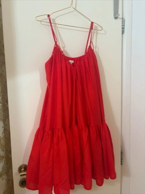 H&M red dress small, like new, oversized fit