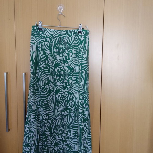 Namaste Midi Skirt like new, cotton, beige and green, size L