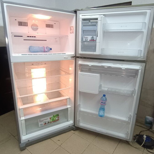 LG Nofrost refrigerator with freezer and water dispenser
