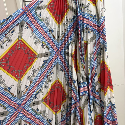 Karavan pleated skirt colorful, like new, sizes S/M