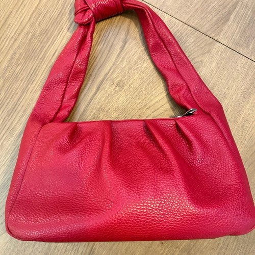 Leather shoulder bag like new, deep red, 100% leather