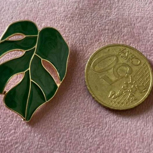 Stud earrings new, pack of 3 pairs with leaf and avocado design