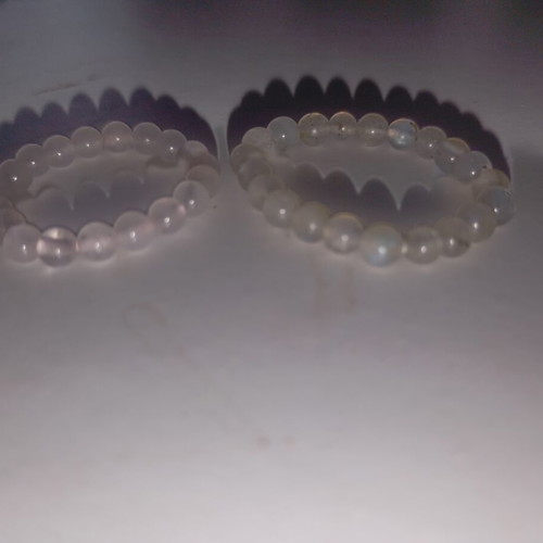 Rings new, two sizes, polished natural stones on elastic cord