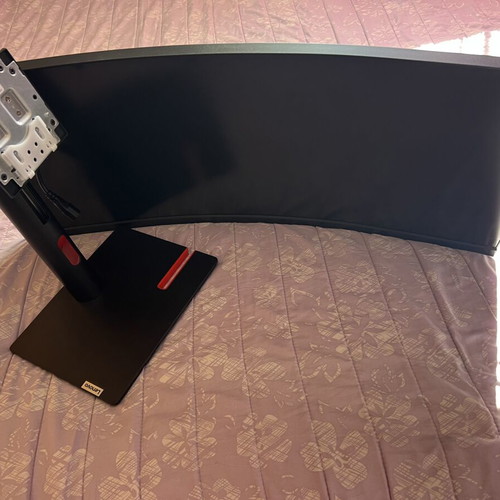 Lenovo ThinkVision T34w-30 curved 34-inch monitor like new