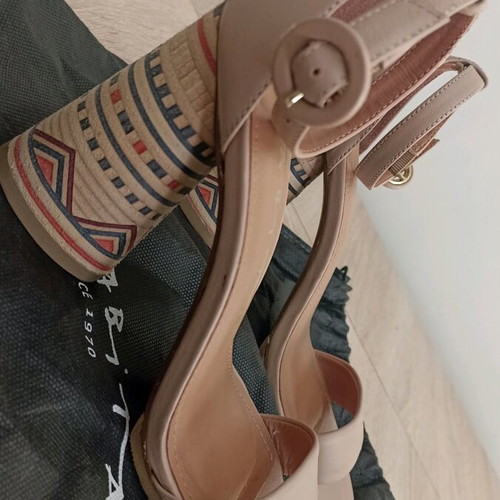 Tabita sandals like new with ethnic heel, size 37, beige