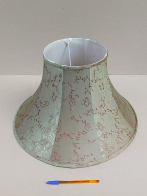 Lamp shade with two fabric layers and phosphorescent paint like new