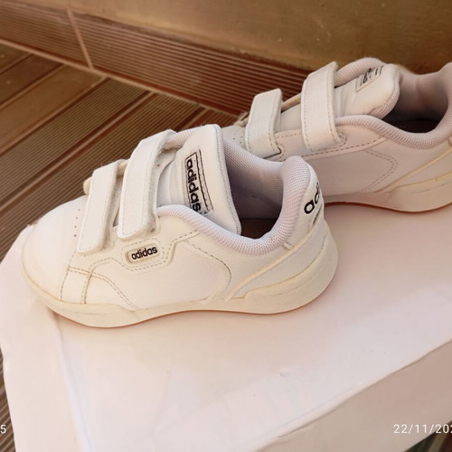 Adidas kids sports shoes size 24 like new