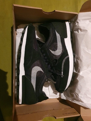 Αθλητικά παπούτσια Nike καινούργια, μέγεθος 40