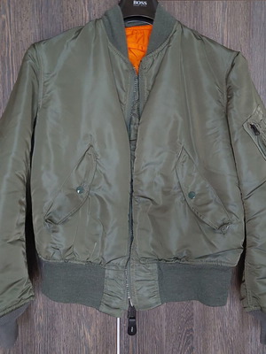 Flyer's Jacket Alpha MA-1 USA jacket like new, size Small, green