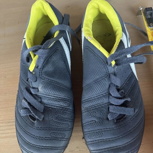 Umbro football shoes used, size 30, blue and yellow