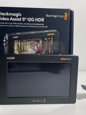 Blackmagic Video Assist 12G HDR σαν καινούργιο με βάση SmallRig