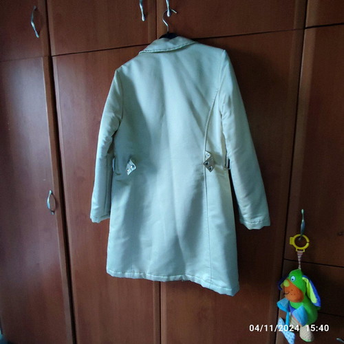Satin beige coat like new, very good quality