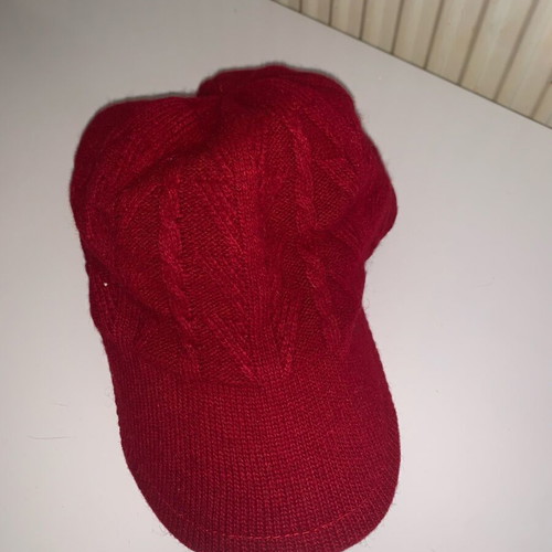 Wool hat red size S like new