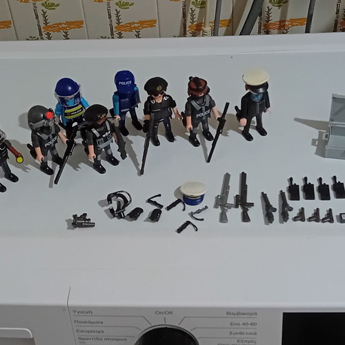 Playmobil special police forces like new with equipment