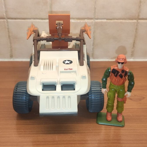 GI Joe Desert Fox and Driver Skidmark 1988 toy set like new