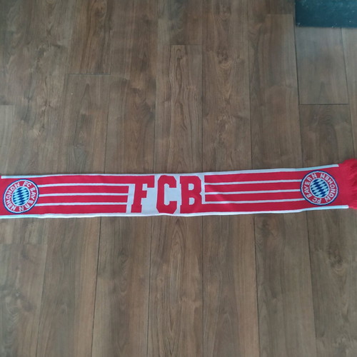 Bayern M football scarf like new, authentic
