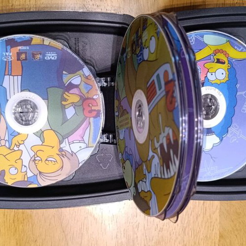 The Simpsons DVD like new, 8 DVDs with deluxe case
